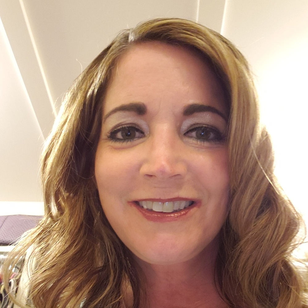 Meet your Posher, Laura